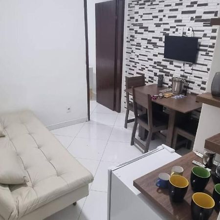 Quarto E Sala A Uma Quadra Da Praia Copacabana Posto 02 Rio de Janeiro Exteriör bild