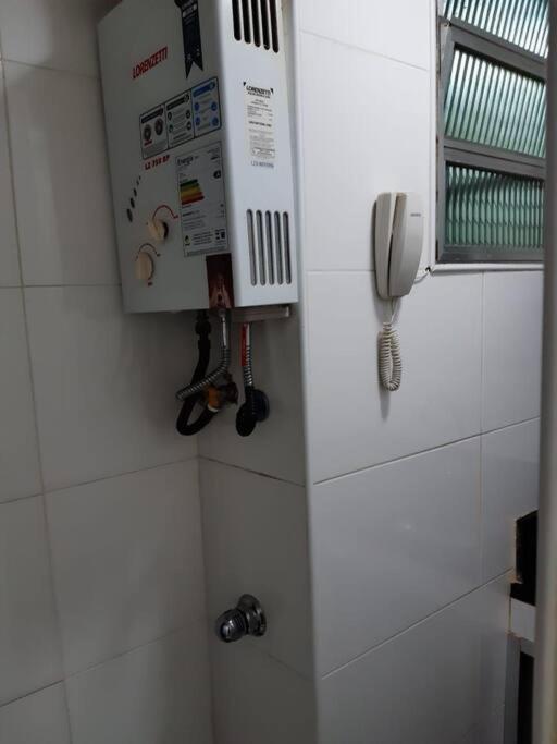 Quarto E Sala A Uma Quadra Da Praia Copacabana Posto 02 Rio de Janeiro Exteriör bild